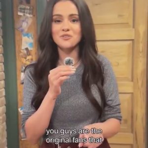 10 August: Selena thanking all the Wizards Of Waverly Place fans