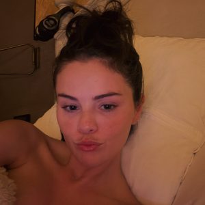 23 September: new photo dump from Selena