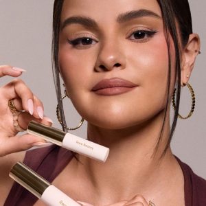 23 September: new breathtaking pictures of Selena for Rare Beauty