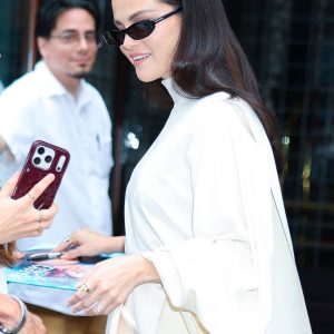 17 September: Selena spotterd leaving her hotel in New York
